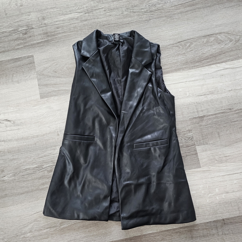 Sincerely Jules Black Sleeveless Faux Leather Blazer Vest